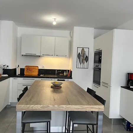 Moderne Avec Parking - 4 Pers. - Fr-1-251-952 Apartment