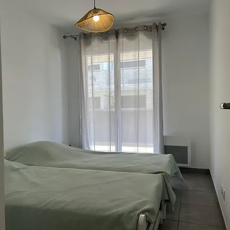 Moderne Avec Parking - 4 Pers. - Fr-1-251-952 Apartment Le Lavandou