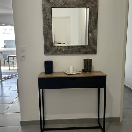 Moderne Avec Parking - 4 Pers. - Fr-1-251-952 Apartment Le Lavandou